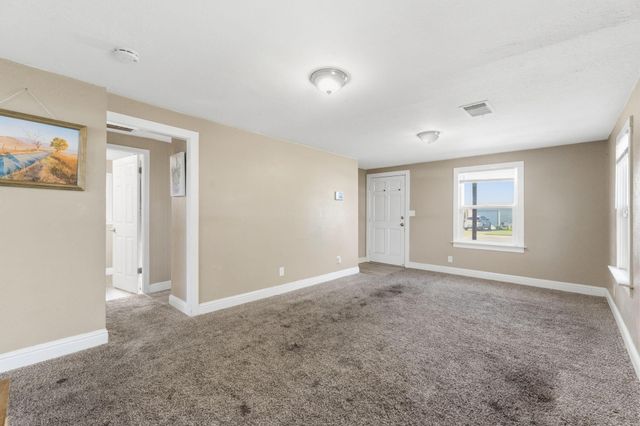 321 N Orange Avenue, Exeter, CA 93221