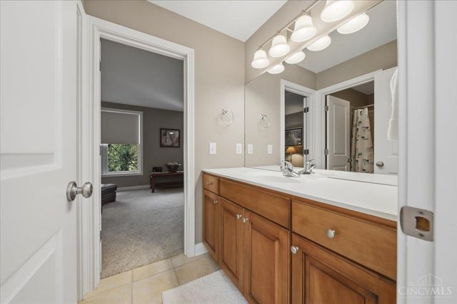 6841 Indian Hill Road, Cincinnati, OH 45227