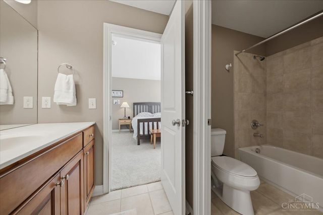 6841 Indian Hill Road, Cincinnati, OH 45227