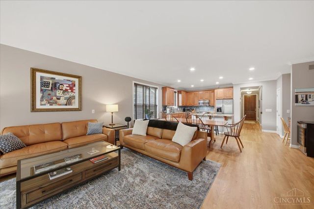 6841 Indian Hill Road, Cincinnati, OH 45227