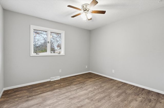 315 FOXFIRE DR, Columbia, MO 65201