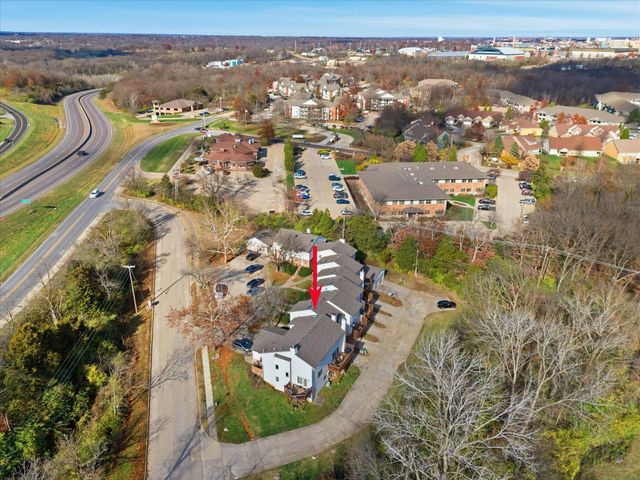 315 FOXFIRE DR, Columbia, MO 65201