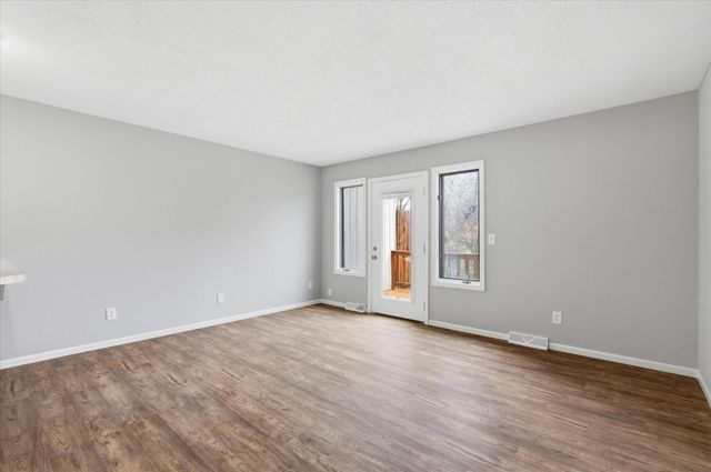 315 FOXFIRE DR, Columbia, MO 65201