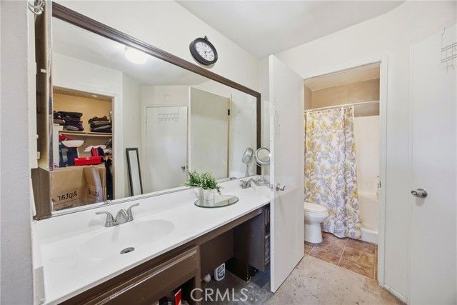 1239 W Rosecrans, Gardena, CA 90247