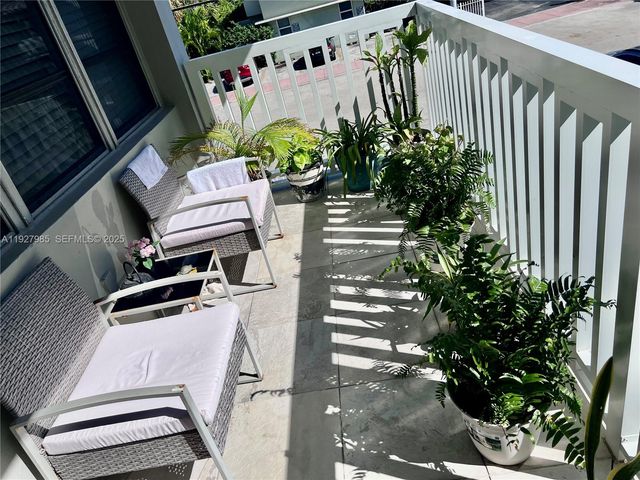 2016 Bay Dr 203, Miami Beach, FL 33141