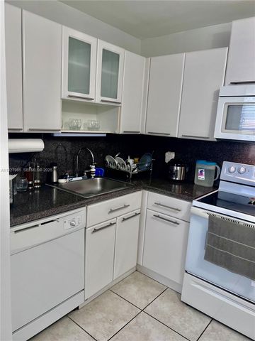 2016 Bay Dr 203, Miami Beach, FL 33141