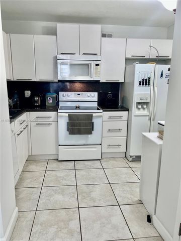 2016 Bay Dr 203, Miami Beach, FL 33141