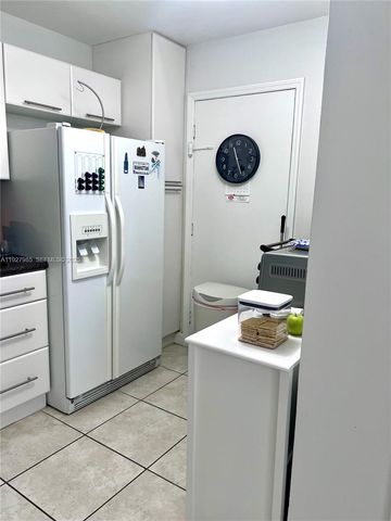 2016 Bay Dr 203, Miami Beach, FL 33141