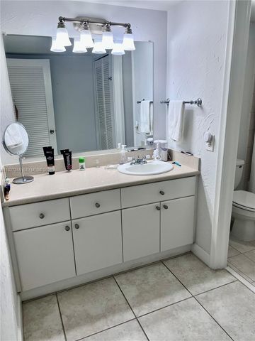 2016 Bay Dr 203, Miami Beach, FL 33141