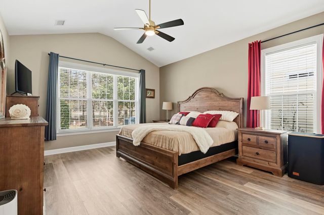 1135 N Blackmoor Dr., Murrells Inlet, SC 29576