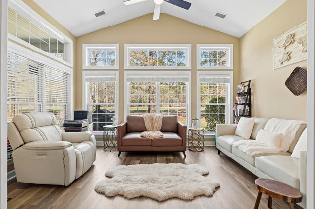 1135 N Blackmoor Dr., Murrells Inlet, SC 29576