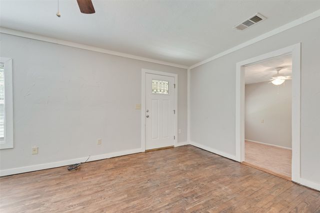 176 Forest Lane, Gun Barrel City, TX 75156