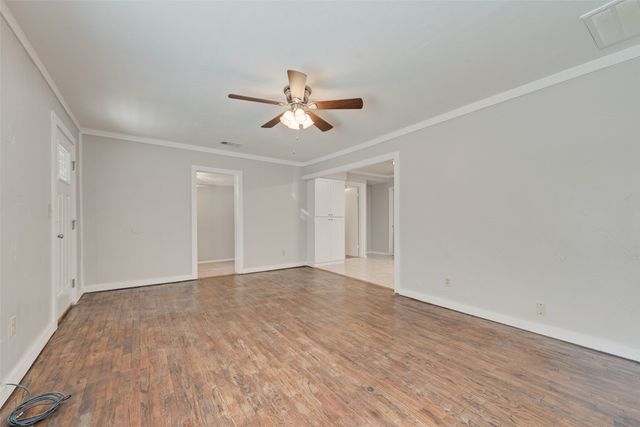 176 Forest Lane, Gun Barrel City, TX 75156