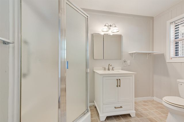 176 Forest Lane, Gun Barrel City, TX 75156