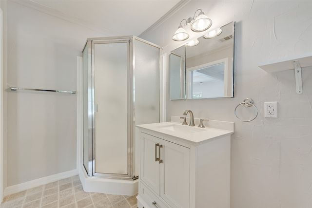 176 Forest Lane, Gun Barrel City, TX 75156