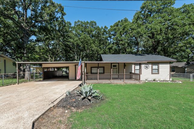 176 Forest Lane, Gun Barrel City, TX 75156