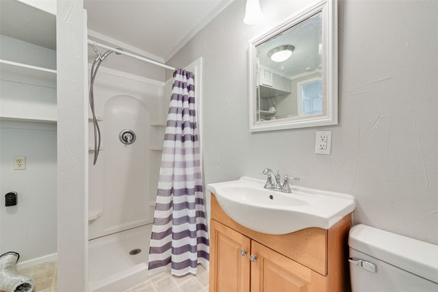 176 Forest Lane, Gun Barrel City, TX 75156