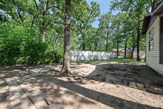 176 Forest Lane, Gun Barrel City, TX 75156