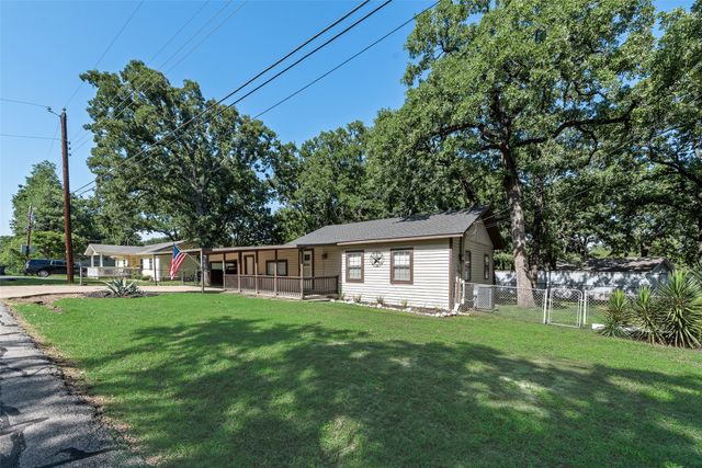 176 Forest Lane, Gun Barrel City, TX 75156