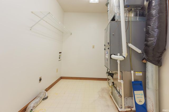 5608 W Wedgewood Lane, Muncie, IN 47304