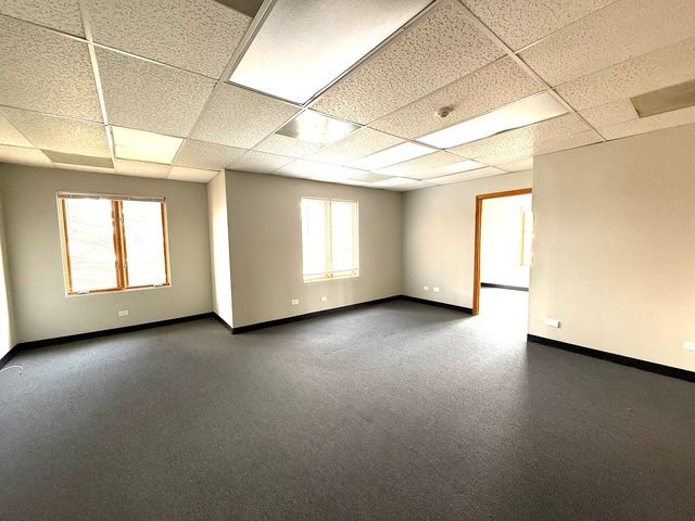 906 Lacey Avenue, Lisle, IL 60532