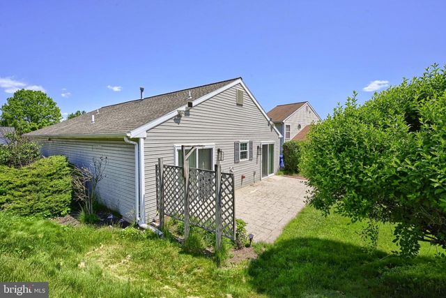 6248 S HIGHLANDS CIR, Harrisburg, PA 17111