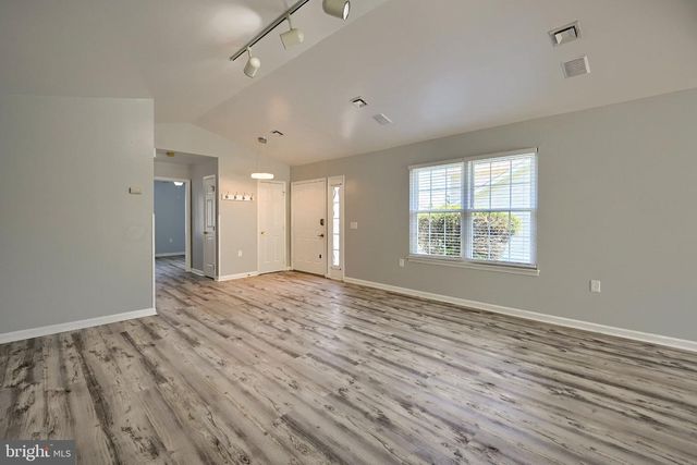 6248 S HIGHLANDS CIR, Harrisburg, PA 17111