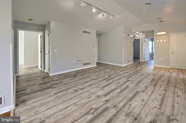 6248 S HIGHLANDS CIR, Harrisburg, PA 17111