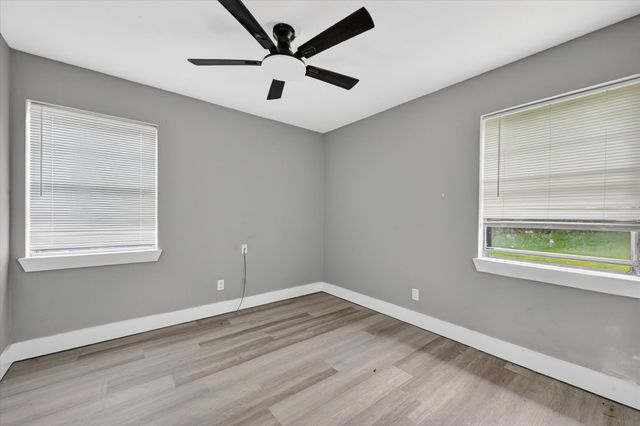 1220 Mckinney Street, Van Alstyne, TX 75495