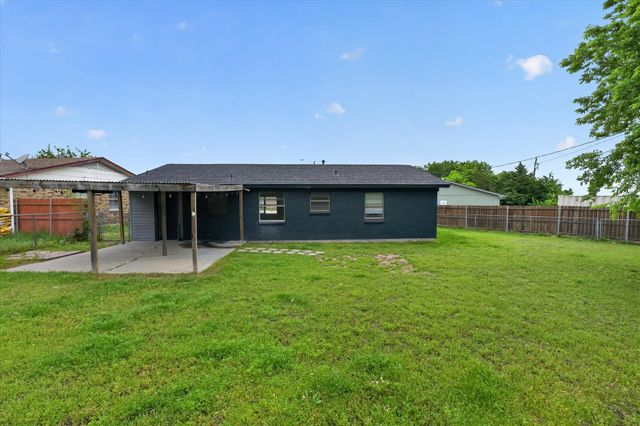 1220 Mckinney Street, Van Alstyne, TX 75495