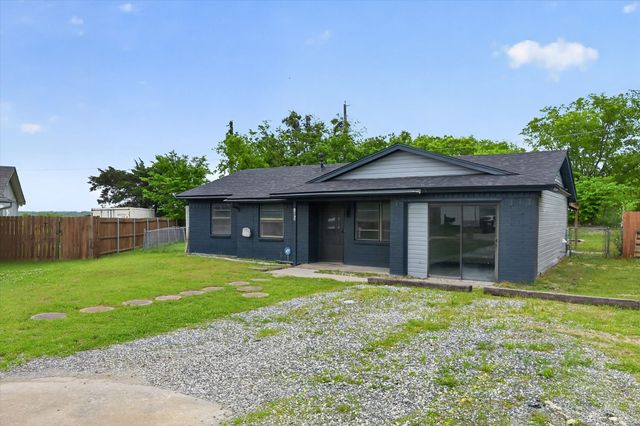 1220 Mckinney Street, Van Alstyne, TX 75495