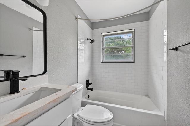 1220 Mckinney Street, Van Alstyne, TX 75495