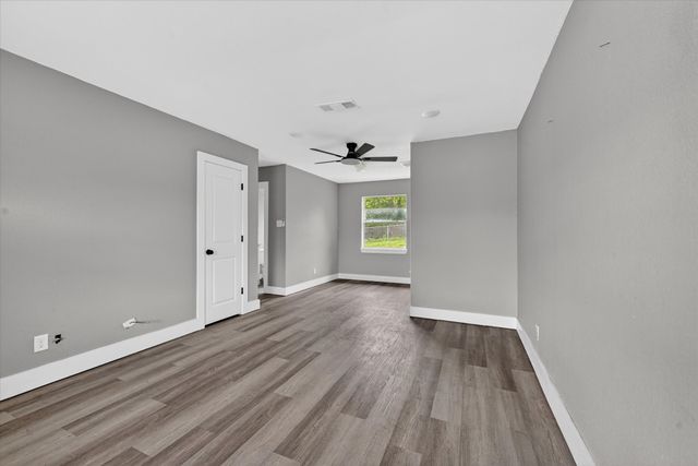 1220 Mckinney Street, Van Alstyne, TX 75495