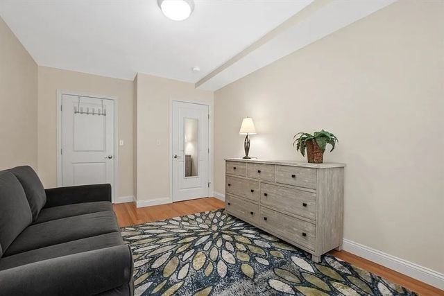 32 Common St. 3-4, Waltham, MA 02451