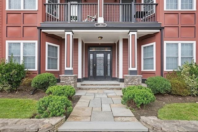 32 Common St. 3-4, Waltham, MA 02451