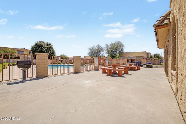 948 S Alma School Road Unit 102, Mesa, AZ 85210