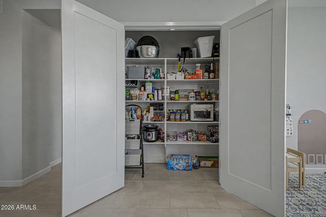 11017 E ULYSSES Avenue, Mesa, AZ 85212