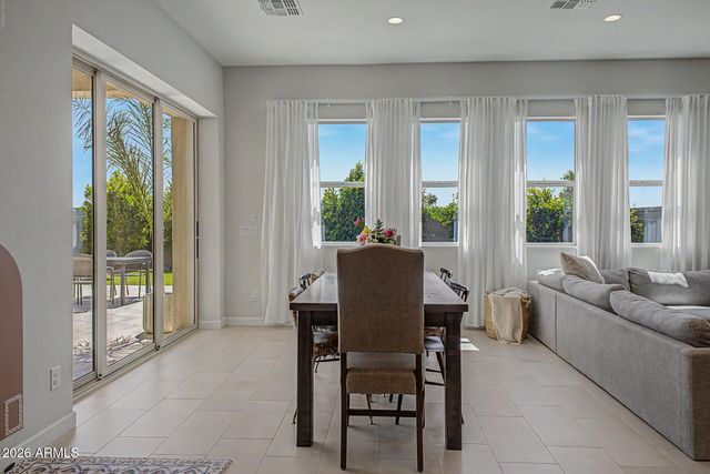 11017 E ULYSSES Avenue, Mesa, AZ 85212