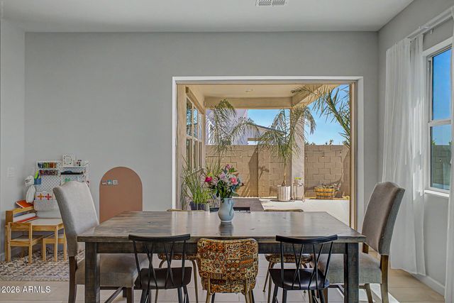 11017 E ULYSSES Avenue, Mesa, AZ 85212