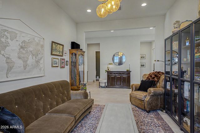 11017 E ULYSSES Avenue, Mesa, AZ 85212