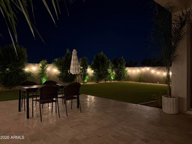 11017 E ULYSSES Avenue, Mesa, AZ 85212