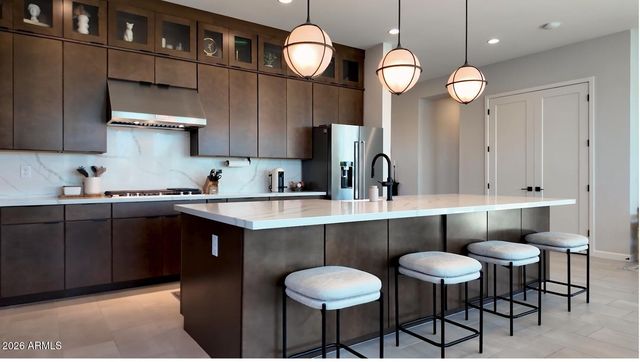 11017 E ULYSSES Avenue, Mesa, AZ 85212