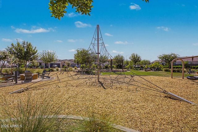 11017 E ULYSSES Avenue, Mesa, AZ 85212