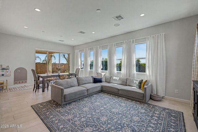 11017 E ULYSSES Avenue, Mesa, AZ 85212