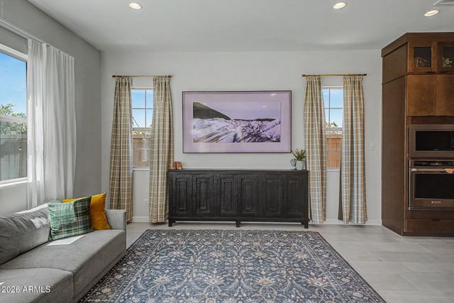 11017 E ULYSSES Avenue, Mesa, AZ 85212