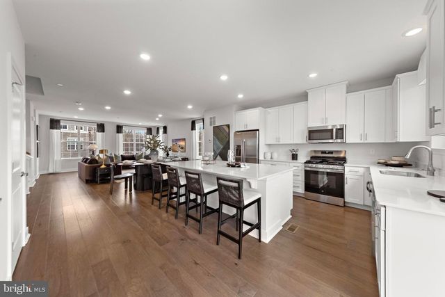 106 FRED CLARK, Pennington, NJ 08534