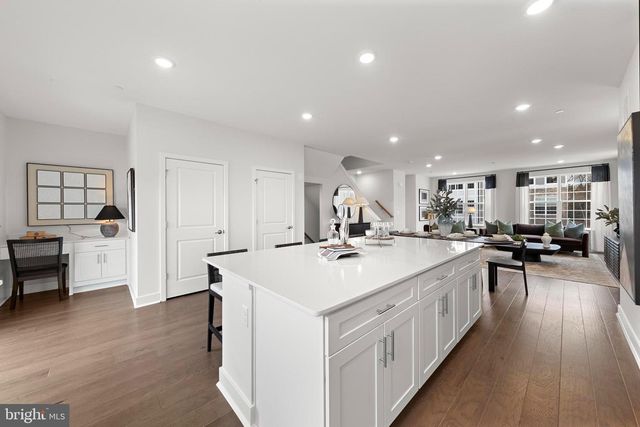 106 FRED CLARK, Pennington, NJ 08534