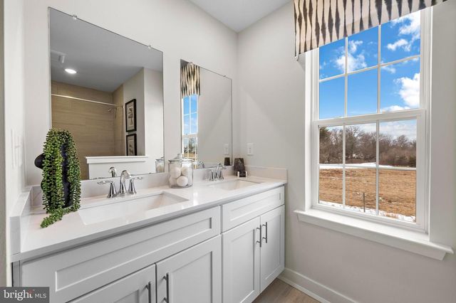 106 FRED CLARK, Pennington, NJ 08534