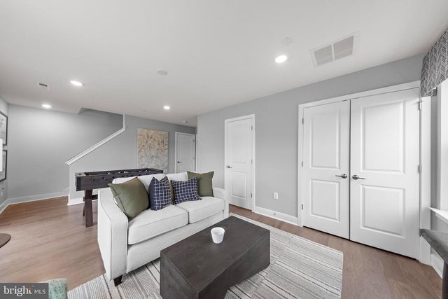 106 FRED CLARK, Pennington, NJ 08534