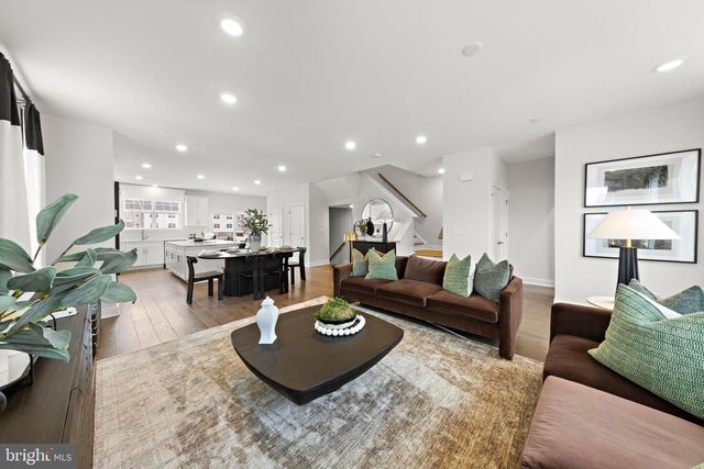 106 FRED CLARK, Pennington, NJ 08534